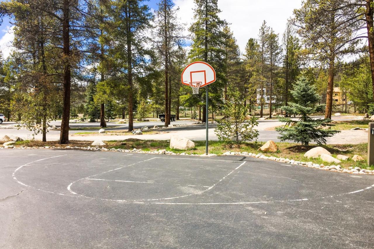 The Pines Condos Кістон Екстер'єр фото